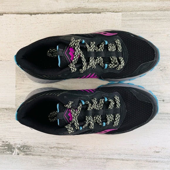 Saucony Women’s Excursion TR 15 Trail Running Shoes Size 7 In Black/Cranberry - Picture 3 of 9